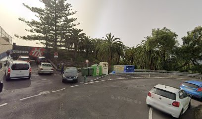 Imagen de Parque infantil Salesianos La Orotava situado en La Orotava, Santa Cruz de Tenerife